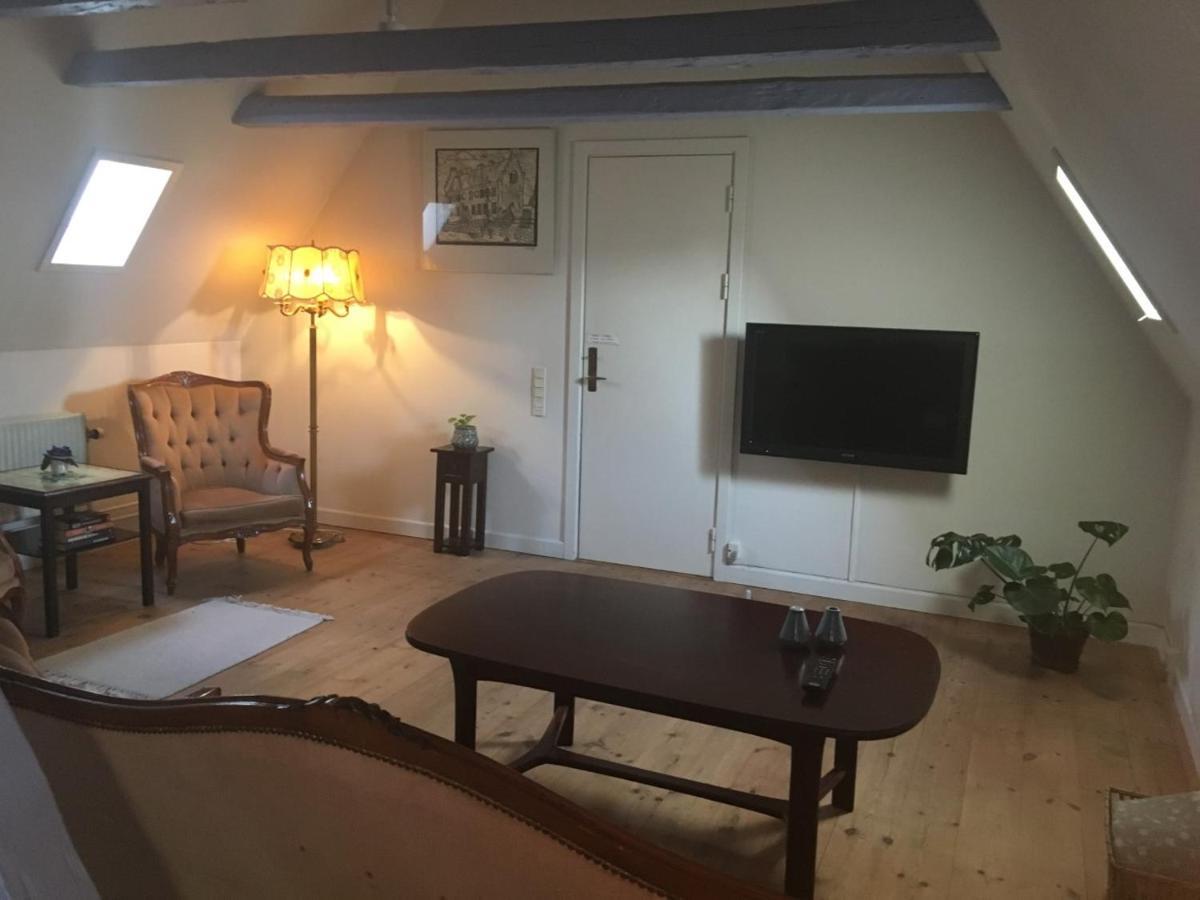 Den Gamle Arrest Bed & Breakfast Ribe Exterior photo