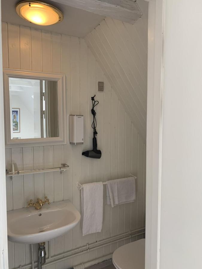 Den Gamle Arrest Bed & Breakfast Ribe Exterior photo